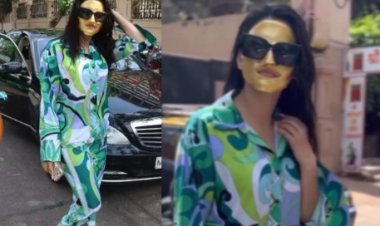 Urvashi Rautela gets spotted wearing 24 carat real Nanogold face mask while shooting for her film