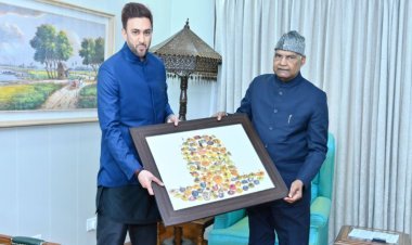 Shri Ram Nath Kovind Presented with a Unique 84 Shiv Lingam Portrait by Ace Photographer, Varun Joshi