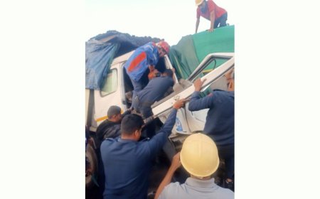 AM/NS India’s fire team rescues dumper truck driver from mangled cabin after accident