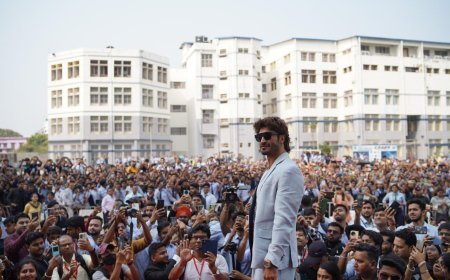 Vidyut Jammwal Graces Kolkata for  Crakk: Jeetegaa toh Jiyegaa promotion